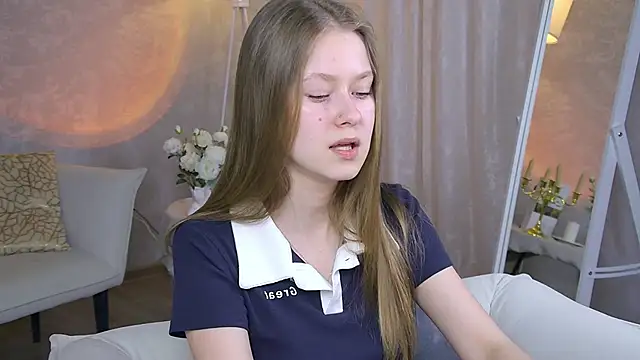 EveMundie online show from April 1, 2026, 12:17 pm