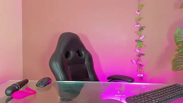 AnahisBennett online show from February 22, 2025, 3:45 am