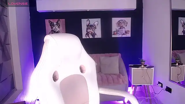 LoreleyNovoa online show from March 3, 2026, 3:34 am