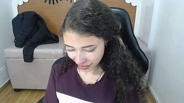 danatella a online show from October 8, 2025, 1:58 am