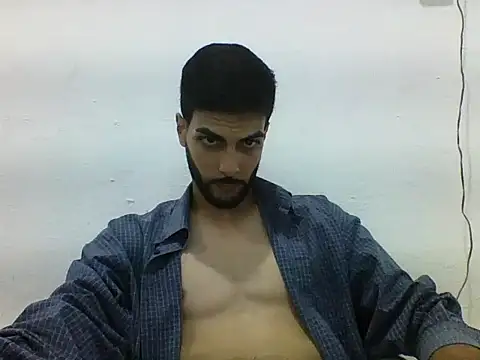 Gabrielteixeira120 online show from May 3, 2026, 8:37 pm