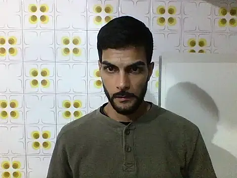 Gabrielteixeira120 online show from May 11, 2026, 8:06 pm