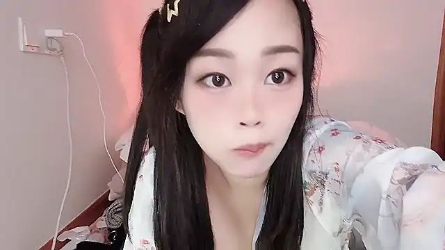 yueyue2003 online show from March 8, 2025, 4:56 am