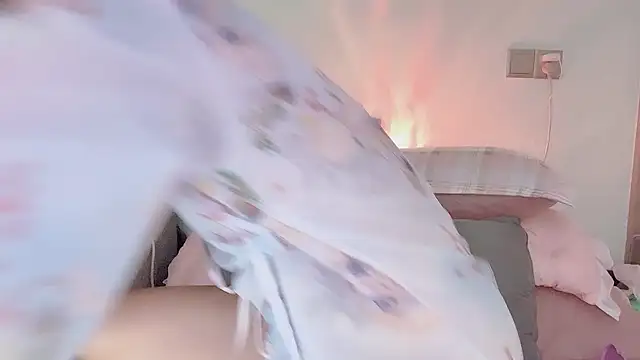 yueyue2003 online show from March 22, 2025, 3:20 pm