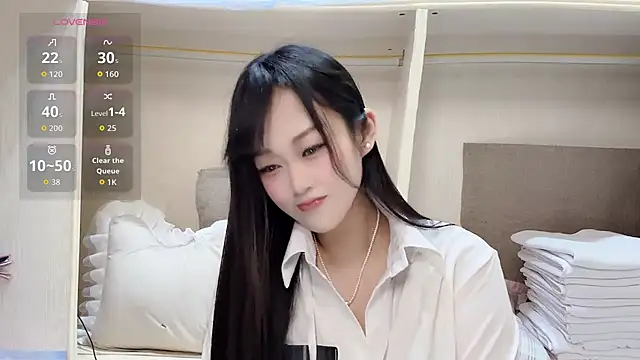 Snapshot of yueyue2003 chatting on July 26, 2026, 12:23 pm yueyue2003 online show from July 26, 2026, 12:23 pm