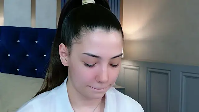 Alice Deleon online show from April 22, 2026, 10:50 am