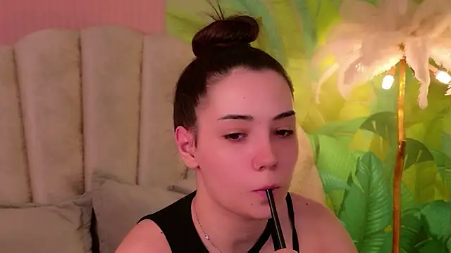 Snapshot of Alice_Deleon chatting on June 7, 2026, 11:25 am Alice Deleon online show from June 7, 2026, 11:25 am
