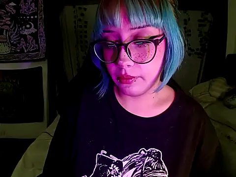Snapshot of blue_katt chatting on September 29, 2025, 10:03 pm blue katt online show from September 29, 2025, 10:03 pm