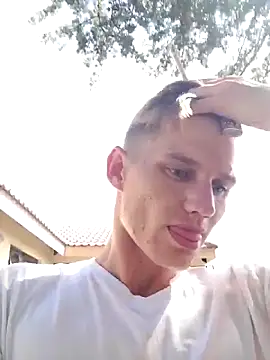 Ruanie online show from April 18, 2026, 10:08 am