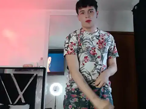 Smith boy 25 online show from March 4, 2025, 10:05 pm