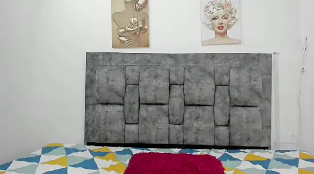 Snapshot of Chloe_diamondss chatting on February 27, 2025, 3:47 am Chloe diamondss online show from February 27, 2025, 3:47 am