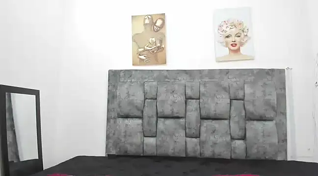 Snapshot of Chloe_diamondss chatting on March 14, 2025, 6:42 am Chloe diamondss online show from March 14, 2025, 6:42 am