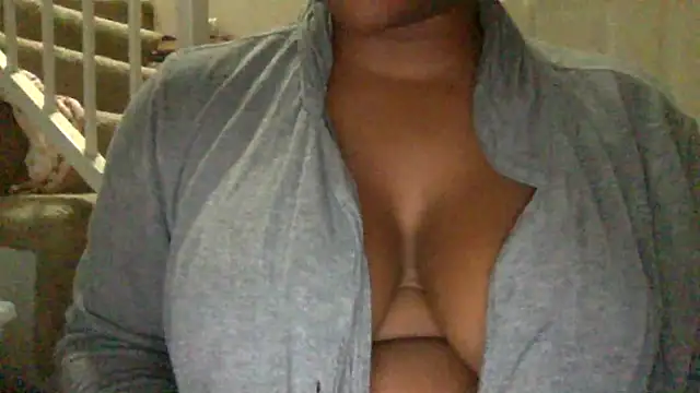 Snapshot of icedcoffeex chatting on December 16, 2025, 9:53 pm icedcoffeex online show from December 16, 2025, 9:53 pm