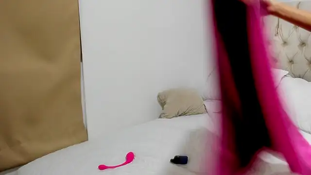 Hotcouple1 Xx online show from March 11, 2025, 5:38 am