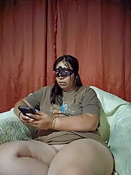 dianyz7 online show from April 18, 2026, 6:28 am