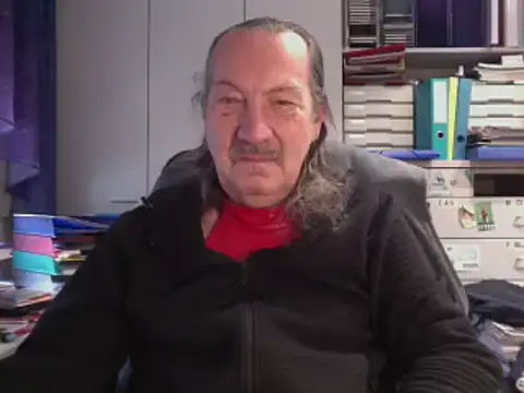 HMStraps01 online show from December 10, 2024, 11:00 am