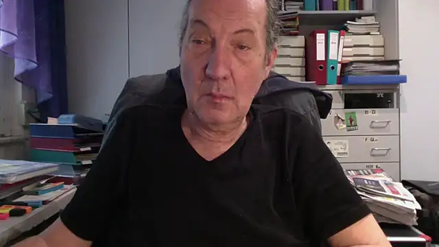 HMStraps01 online show from February 26, 2025, 1:30 pm