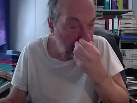 HMStraps01 online show from March 18, 2025, 12:58 pm