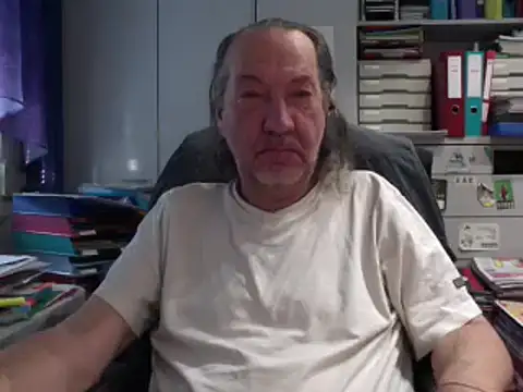 HMStraps01 online show from March 22, 2025, 6:11 am