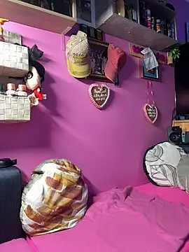 sexymelli18 online show from January 9, 2026, 6:42 pm