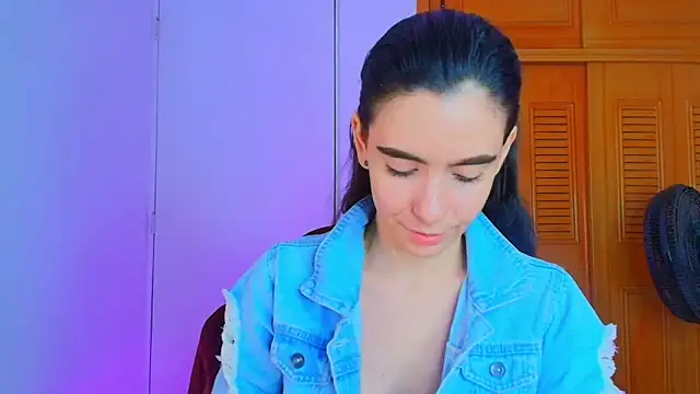 Peach Rose  online show from March 11, 2025, 12:22 am