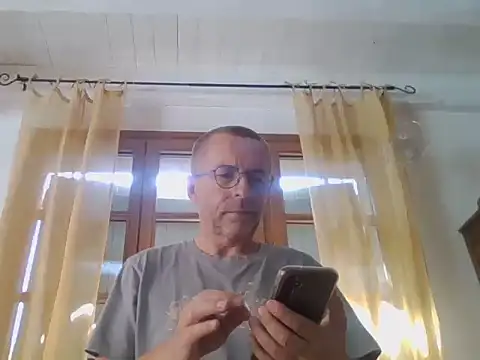 Snapshot of Xavspank2 chatting on June 17, 2026, 1:23 pm Xavspank2 online show from June 17, 2026, 1:23 pm