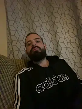 guccititi online show from November 7, 2025, 3:39 am