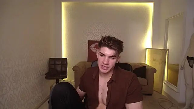 MaxKaiden online show from February 28, 2025, 8:42 am