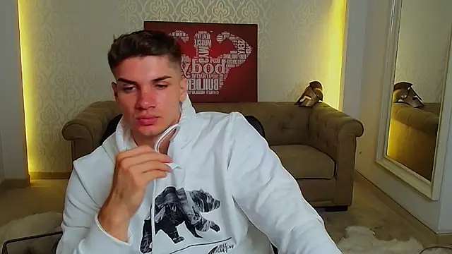 MaxKaiden online show from September 17, 2025, 4:25 am