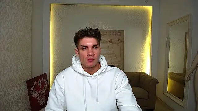 MaxKaiden online show from October 3, 2025, 6:43 am