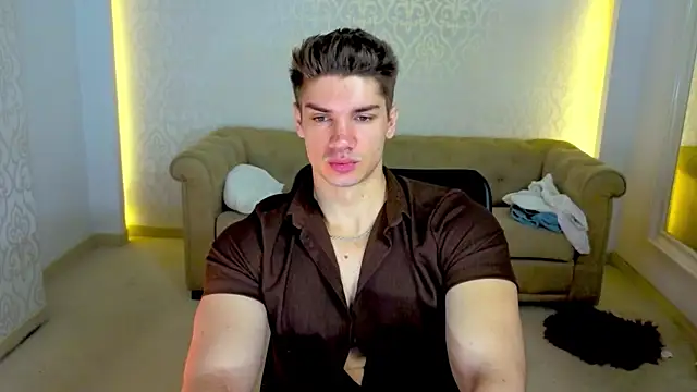 MaxKaiden online show from May 31, 2026, 5:15 am