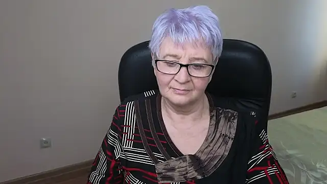 Snapshot of Sandra_Snowflake chatting on March 13, 2025, 7:31 am Sandra Snowflake online show from March 13, 2025, 7:31 am