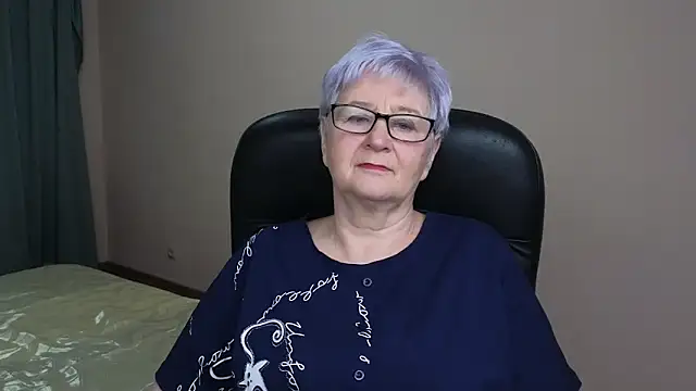 Snapshot of Sandra_Snowflake chatting on March 17, 2025, 4:29 am Sandra Snowflake online show from March 17, 2025, 4:29 am