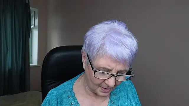 Snapshot of Sandra_Snowflake chatting on March 19, 2025, 10:11 am Sandra Snowflake online show from March 19, 2025, 10:11 am