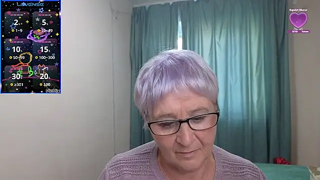 Snapshot of Sandra_Snowflake chatting on September 30, 2025, 12:21 pm Sandra Snowflake online show from September 30, 2025, 12:21 pm