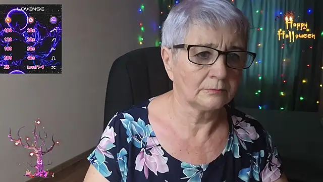 Snapshot of Sandra_Snowflake chatting on October 28, 2025, 7:56 am Sandra Snowflake online show from October 28, 2025, 7:56 am