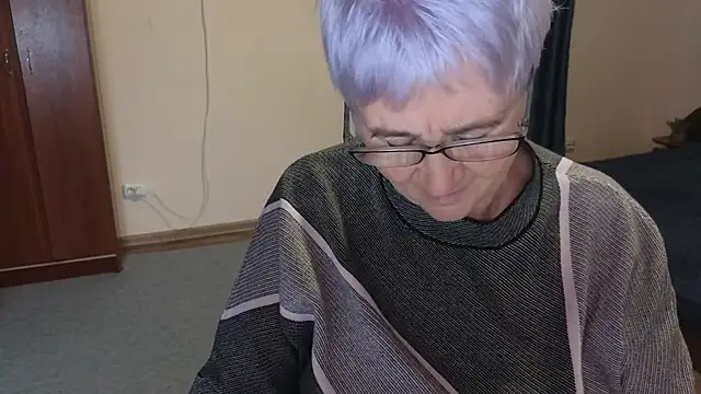 Snapshot of Sandra_Snowflake chatting on November 6, 2025, 12:06 pm Sandra Snowflake online show from November 6, 2025, 12:06 pm