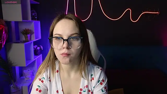Snapshot of Dyna_bae chatting on February 28, 2025, 1:05 am Dyna bae online show from February 28, 2025, 1:05 am