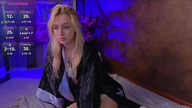 aishiro online show from September 17, 2025, 6:26 am