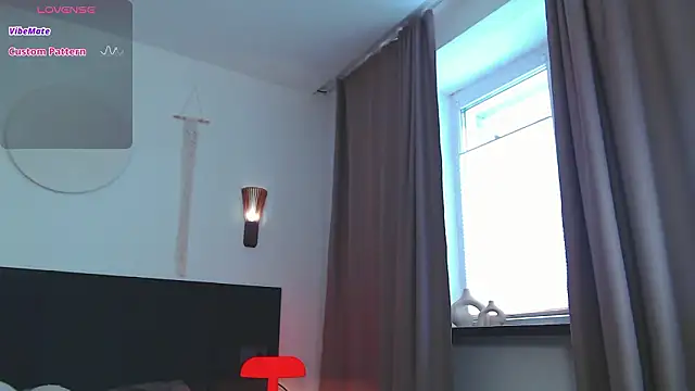 LunaticaBae online show from March 10, 2026, 3:00 am