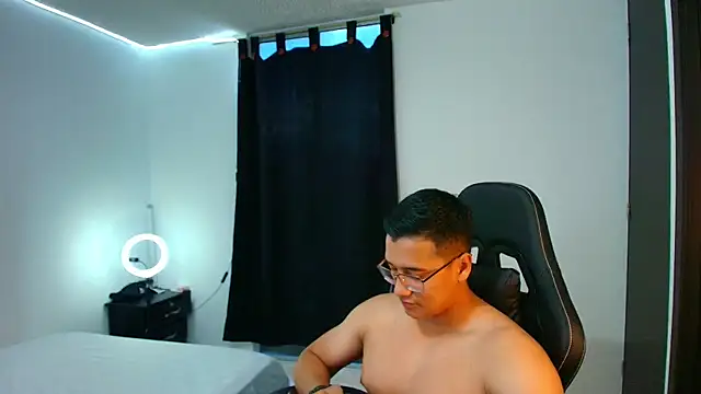 Yeicolevit online show from September 21, 2025, 10:44 pm