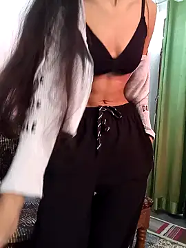 yourslady  online show from February 19, 2025, 6:22 am