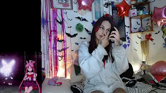 Snapshot of purplekattlyn chatting on February 23, 2026, 12:41 am purplekattlyn online show from February 23, 2026, 12:41 am