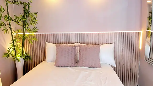 GeorginaReyes online show from March 19, 2025, 10:42 pm