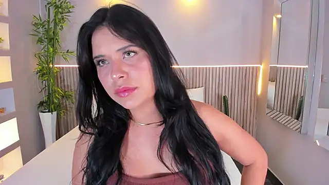 GeorginaReyes online show from December 2, 2025, 10:49 pm