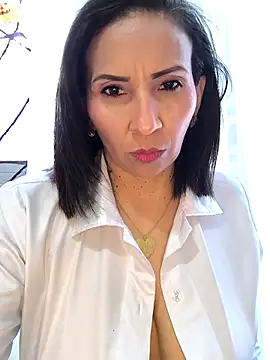 Mrsvictoriaaa online show from October 29, 2025, 7:37 pm