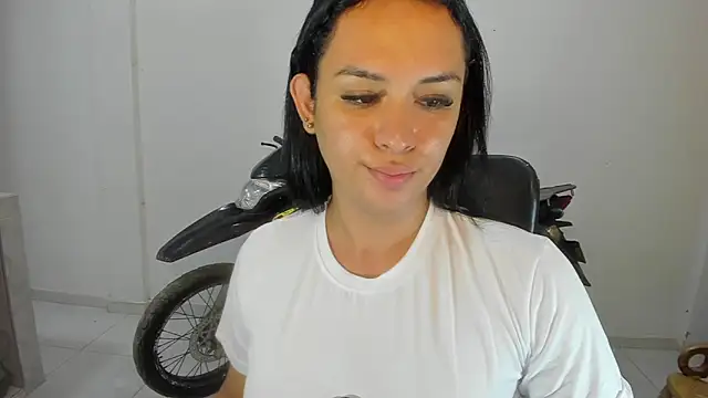 Snapshot of Ladyy_Sweet22 chatting on June 4, 2026, 6:30 am Ladyy Sweet22 online show from June 4, 2026, 6:30 am