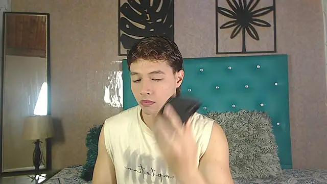 LiamAndrewzz online show from September 9, 2025, 5:07 am