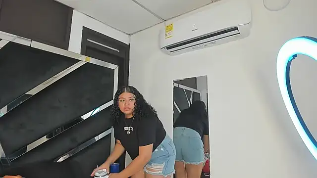 Rubyxht online show from October 29, 2025, 12:51 pm