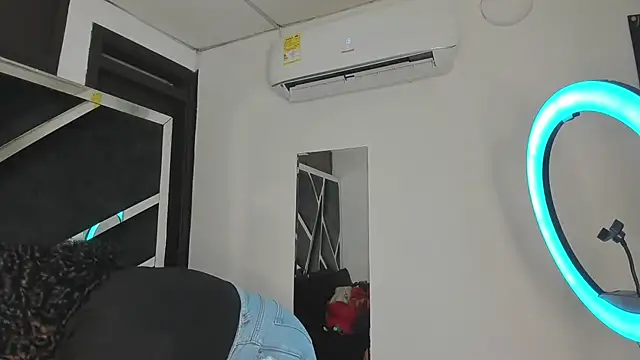 Rubyxht online show from November 26, 2025, 12:39 pm